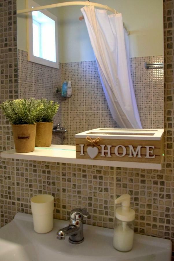 ヴォロスHouse Inside Gardenアパートメント エクステリア 写真