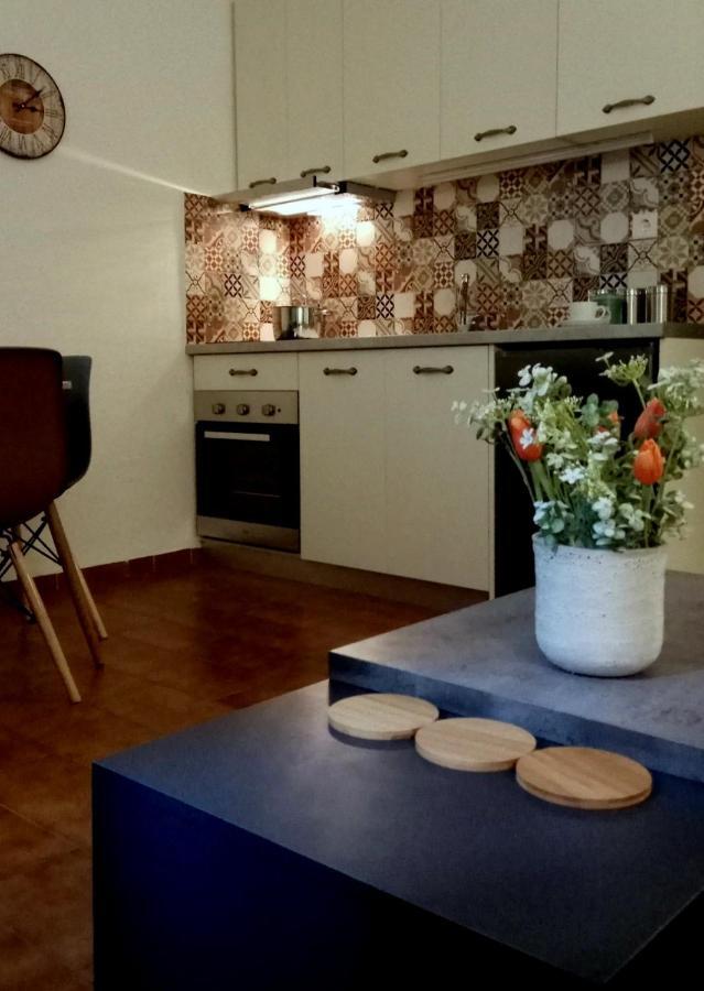 ヴォロスHouse Inside Gardenアパートメント エクステリア 写真